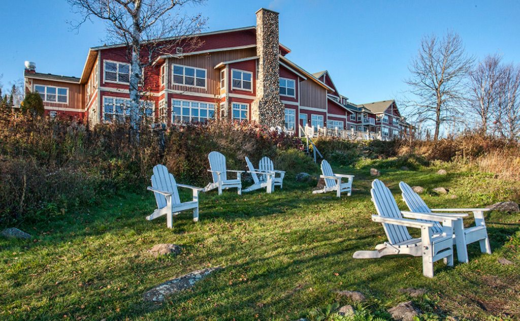 Cove Point Lodge, MN