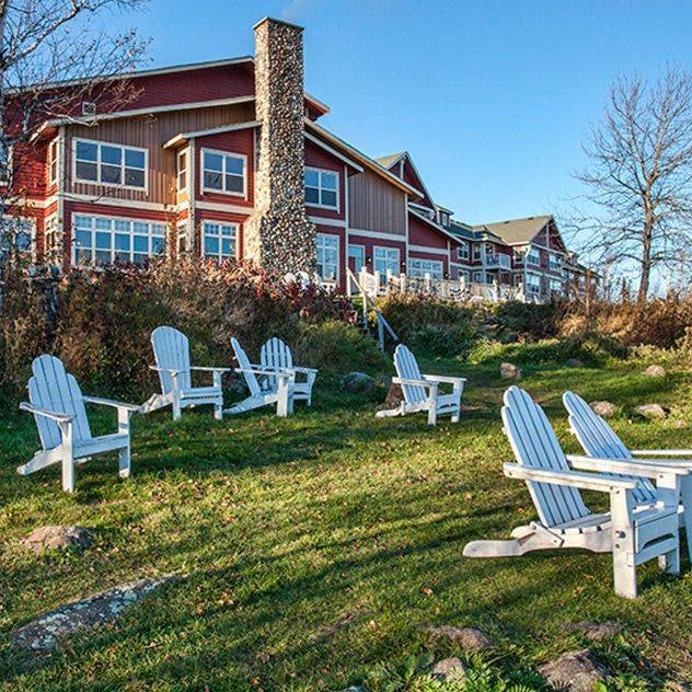 Cove Point Lodge, MN